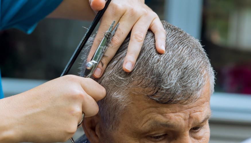 Mobiler Friseur für Senioren