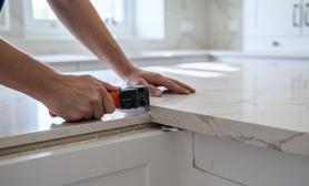 Týdenní trendová služba Výměna Kuchyňské Desky.