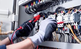 الخدمة المفضلة هذا الاسبوع تصليح كهرباء، تقع في اول القائمة.